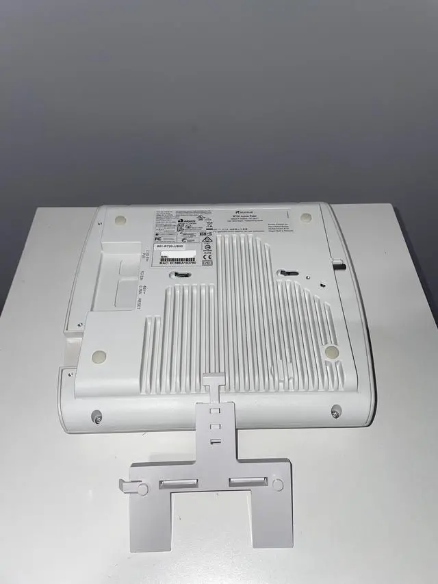 Alt view image 2 of 3 - Ruckus Wireless - 901-R720-US00 - Ruckus Wireless R720 IEEE 802.11ac 2.28 Gbit/s Wireless Access Point - 2.40 GHz, 5 GHz