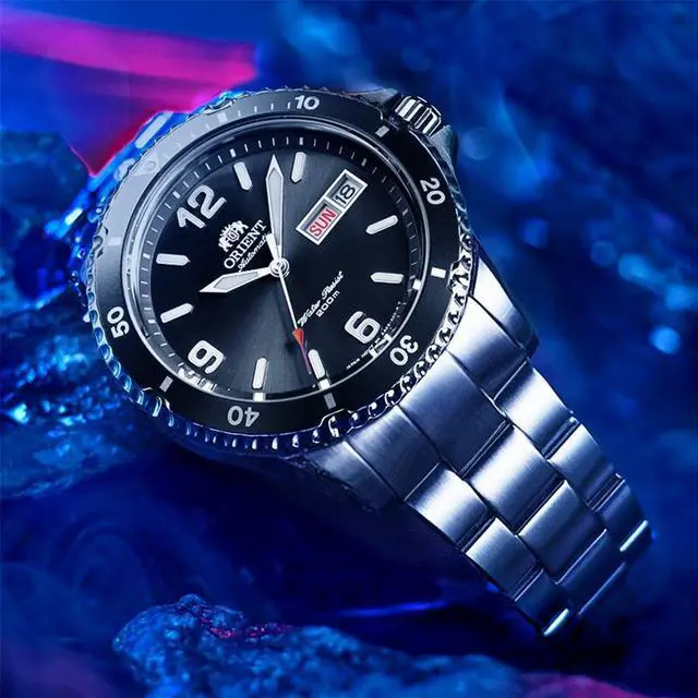 Alt view image 13 of 20 - Orient Mako II FAA02001B9 200 Meter Japanese Automatic Diving Watch