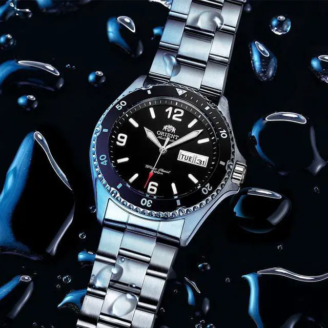 Alt view image 11 of 20 - Orient Mako II FAA02001B9 200 Meter Japanese Automatic Diving Watch