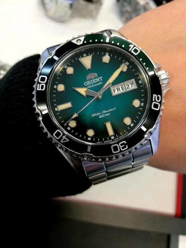 Alt view image 7 of 11 - Orient Men's Automatic Mechanical Watch with Steel Strap, 20 Bar Waterproof Men's Watch, Fashion Casual Sporty Luminous Men's Watch, Green