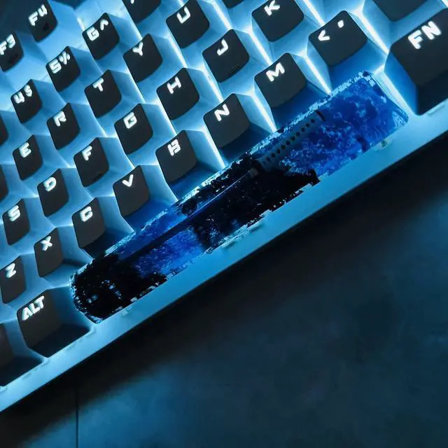 Main image of LINWIN Custom Blue Knife Keycap Space Bar for MX Mechanical Keyboard
