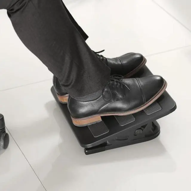 Alt view image 3 of 7 - Desky Classic Foot Rest