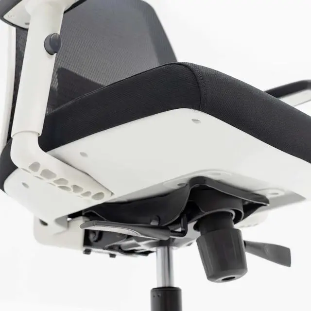 Alt view image 6 of 14 - Desky Luminous Mesh Chair