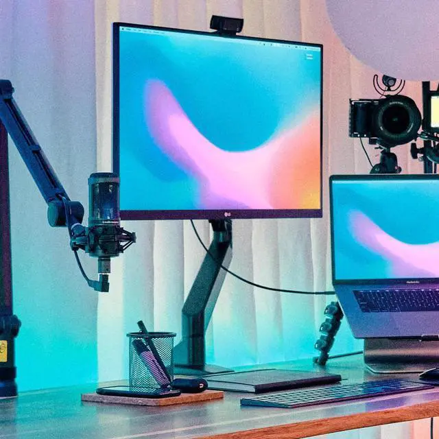 Alt view image 4 of 7 - Desky Single Monitor Arm - Silver