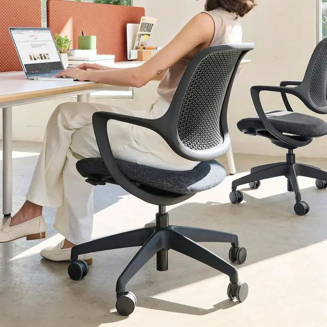 Alt view image 6 of 7 - Desky Evoque Low Back Office Chair - Blue / Yes