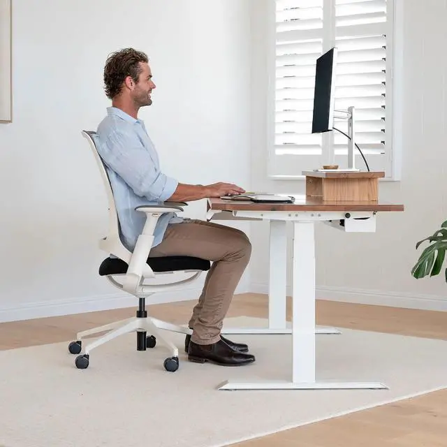 Alt view image 5 of 7 - Desky Pulse Supportive Desk Chair - White / Headrest