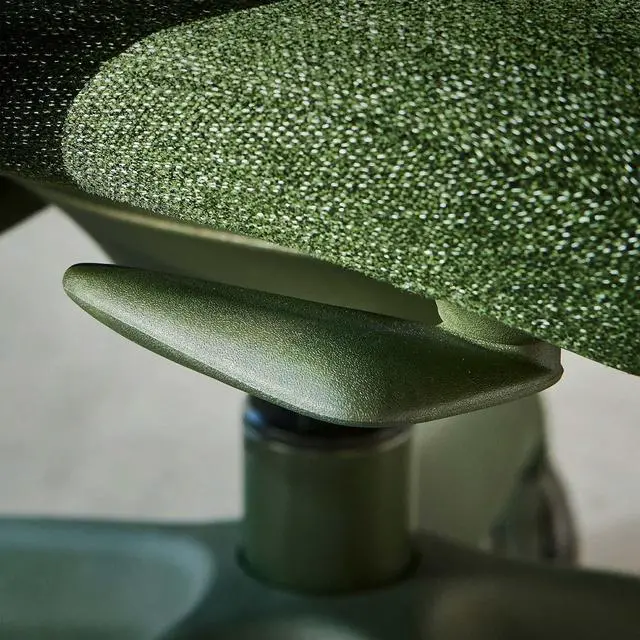 Alt view image 4 of 7 - Desky Evoque Low Back Office Chair - White / Drafting Kit