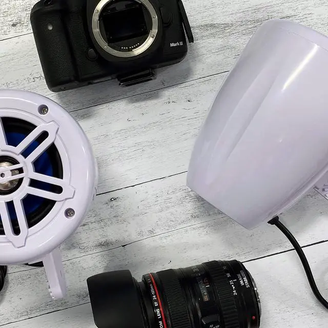 Alt view image 6 of 7 - Pyle 4" Waterproof Off-Road Marine Box Speakers, 2-Way System - White PLMRWK49WT