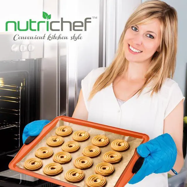 Alt view image 6 of 7 - NutriChef 3-Piece Carbon Steel Bakeware Set - Nonstick Cookie Sheets with Black Silicone Handles, Professional Grade - NCSBS3S45