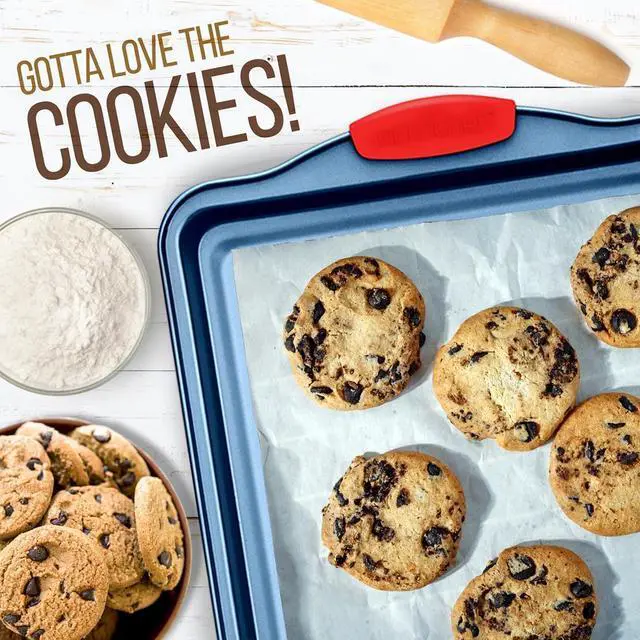 Alt view image 6 of 7 - NutriChef 3-Piece Nonstick Cookie Sheet Baking Pan Set - Deluxe Blue Coating with Red Silicone Handles, Professional Quality Carbon Steel - NCSBSBL3