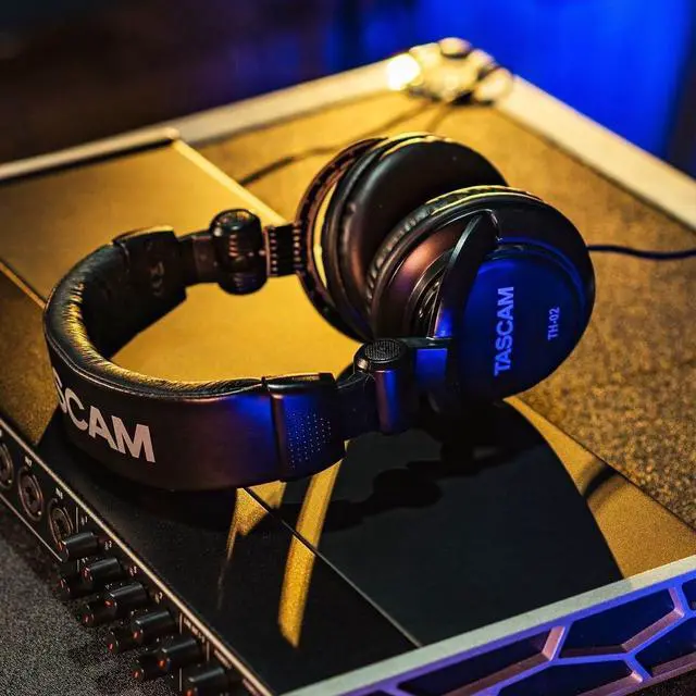 Alt view image 7 of 7 - TASCAM TH-02 Professional Studio Monitor Headphones, Wired, Over Ear  for Recording, Podcast, DJ, Music and Guitar, with 1/4 Inch Jack Adapter
