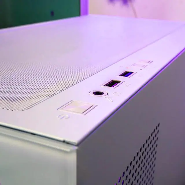 Alt view image 4 of 5 - Hyper Cyber Aurora Ryzen CPU | Ryzen GPU | GeForce GPU | Gaming PC AMD Ryzen 7 7800X3D NVIDIA GeForce RTX 5070 12GB | 32GB RAM | 2TB Storage | Gaming PC Computer
