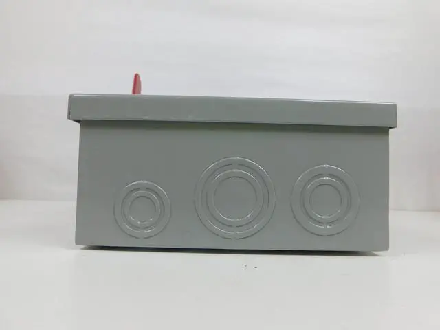 Alt view image 4 of 7 - GE TG3222 Safety Switches