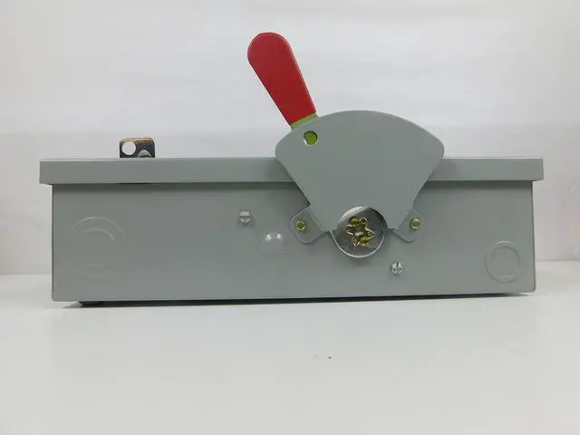 Alt view image 3 of 7 - GE TG3222 Safety Switches
