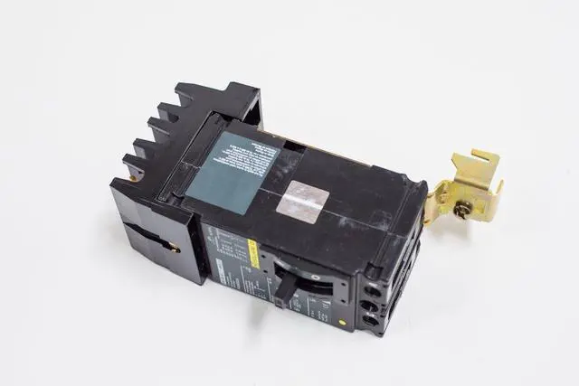 Alt view image 4 of 4 - SCHNEIDER ELECTRIC 480-VOLT 40-AMP FA24040AC Molded CASE Circuit Breaker 480V 40A