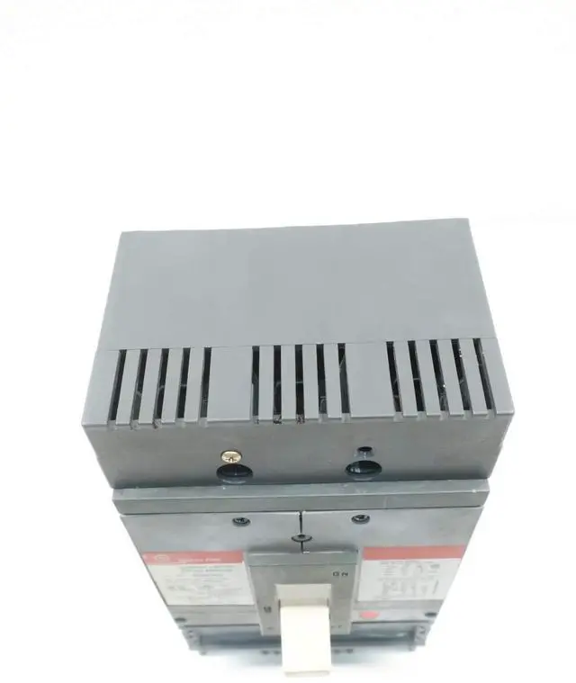 Alt view image 2 of 7 - GE SGPA36AT0400 Spectra RMS Molded CASE Circuit Breaker 150A Plug 3P 400A 600VAC