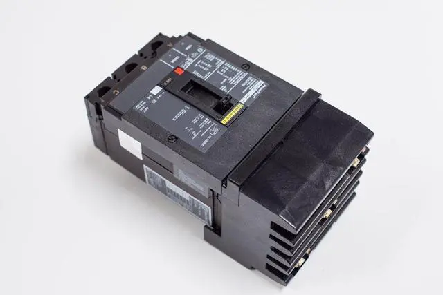 Alt view image 2 of 4 - SCHNEIDER ELECTRIC 600-VOLT 150-AMP HGA36150 Molded CASE Circuit Breaker 600V 150A, Black