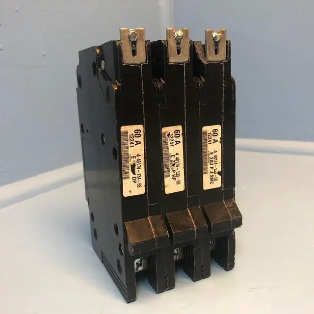 Alt view image 3 of 6 - EJB34060 Circuit Breaker 65K Rated, Square D