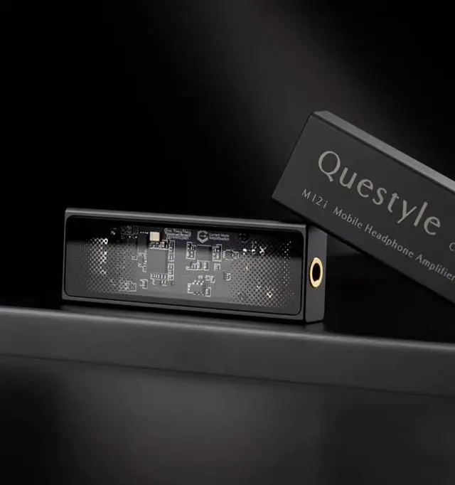 Alt view image 5 of 7 - Questyle M12i mobile HiFi lossless music portable decoder is equipped with a Lightning to Type-C adapter cable