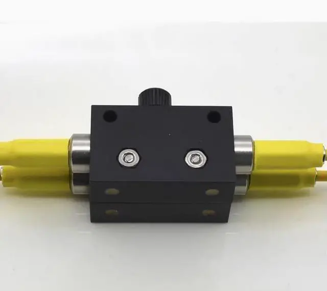 Main image of 2 points 2 Single-mode optical fiber attenuator online adjustable coupler LC