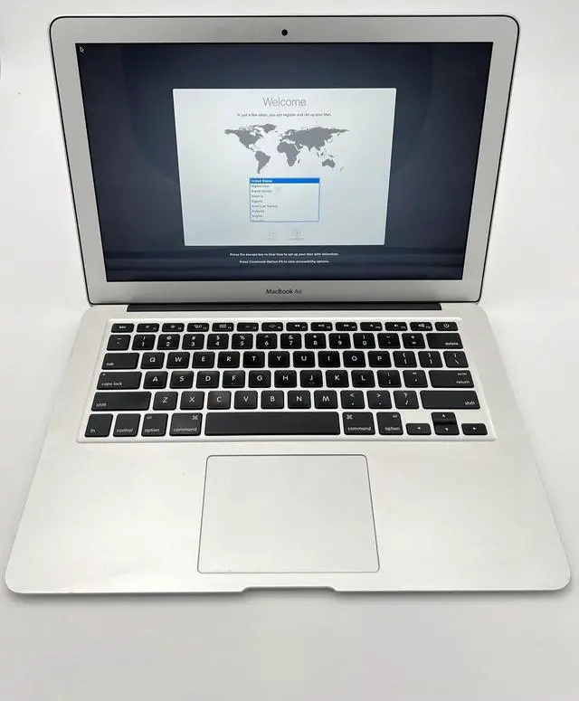 Alt view image 19 of 20 - Apple MacBook Air "Core i5" 1.8GHz 13.3" 4GB RAM, 128GB of Solid State Drive (MD231LL/A)