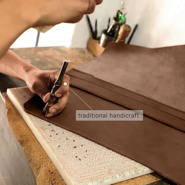 Alt view image 5 of 5 - Full-Grain Leather Sleeve for iPad A16, iPad (1-10) & iPad Air (1-5) - Handmade & Fair | Fernando by hecho.