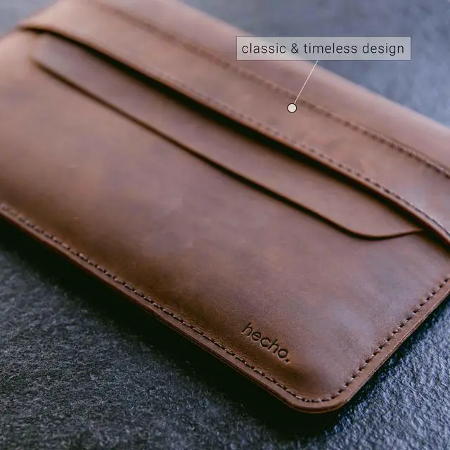 Alt view image 4 of 5 - Full-Grain Leather Sleeve for iPad A16, iPad (1-10) & iPad Air (1-5) - Handmade & Fair | Fernando by hecho.