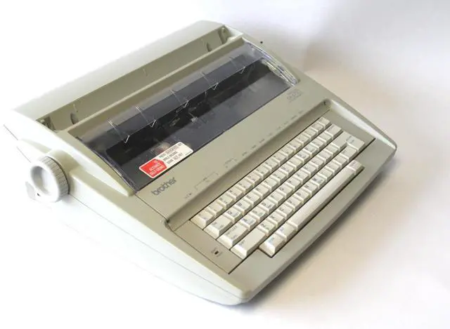 Alt view image 2 of 4 - Brother GX-6750 Electronic Typewriter (Reconditioned by Around The Office)
