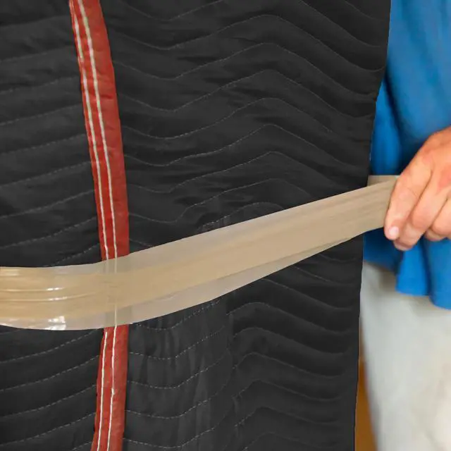 Alt view image 5 of 7 - UBMOVE 2 Pack of Deluxe Moving Blankets - 5.42lbs/each - Protective Shipping