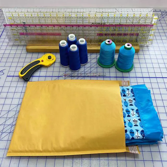 Alt view image 5 of 6 - UOFFICE 200 Kraft Bubble Mailers 9.5x14.5" - #4 Self-Sealing Padded Envelopes