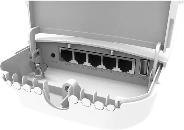 Alt view image 4 of 5 - Mikrotik OmniTIK 5 PoE ac 7.5dBi Gb Ethernet Ports Access Point Omni Antennas