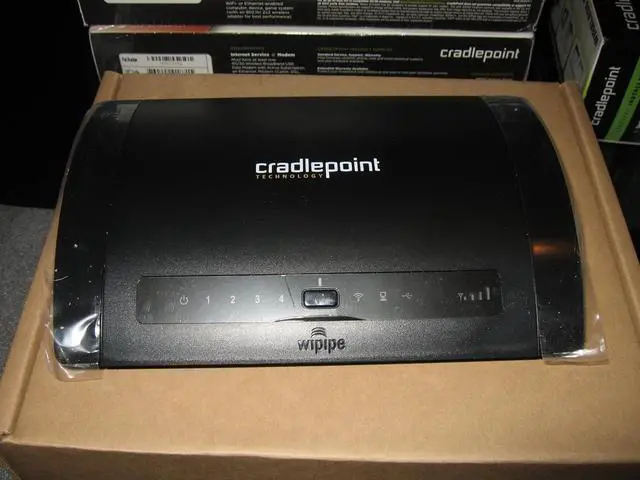 Alt view image 5 of 7 - Cradlepoint Wireless Router MBR95