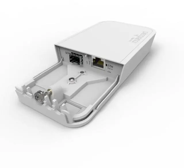Alt view image 2 of 4 - Mikrotik FTC White Network Media Converter