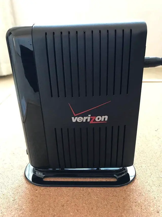 Alt view image 2 of 4 - Actiontec Verizon High Speed Internet DSL Wireless N Modem and Router (GT784WNV)