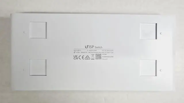 Alt view image 7 of 7 - Ubiquiti UISP - Switch - 8 x 10/100/1000 (PoE)