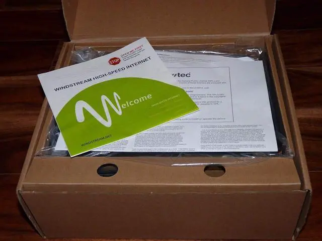 Alt view image 2 of 6 - WINDSTREAM Actiontec T3200 xDSL Wi-Fi Premium Wireless Router/Modem 1GIG