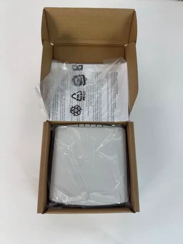 Alt view image 4 of 6 - Ruckus R320 Indoor Wireless Access Point (901-R320-WW02)