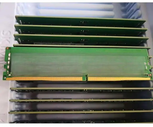 Main image of FOR 1Pcs For 16GB 16G 1RX4 PC4-3200AA ECC REG DDR4 3200 HMA82GR7CJR4N-XN Memory