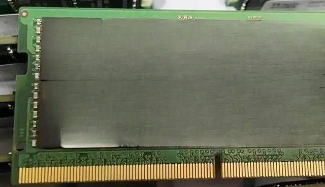 Main image of FOR 1PC FOR 1PC 32GB HMCG88MEBSA095N 32G DDR5 4800B 2RX8 4800 Notebook Memory
