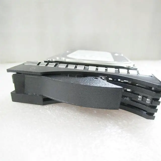 Main image of FOR 1PC 01AC605 V5000 Gen 2 V5030 6T 7.2K SAS 3.5 12G FOR 1PC