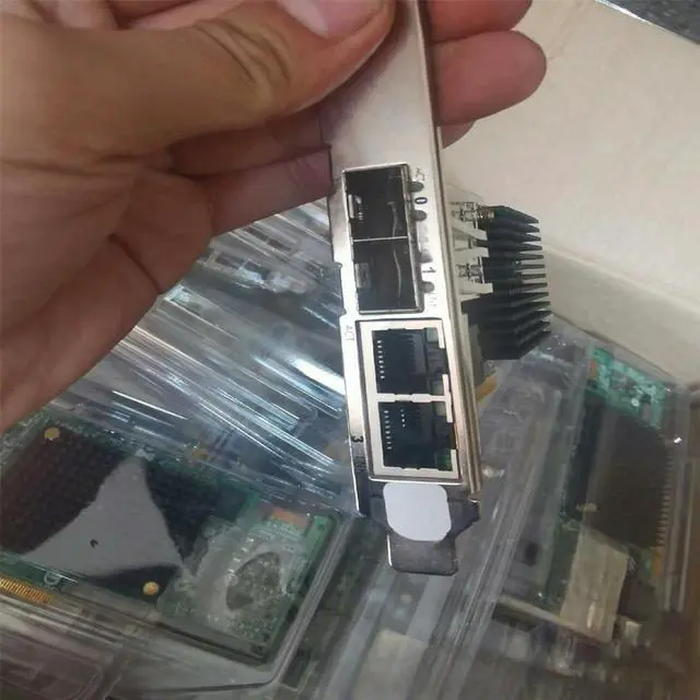Main image of FOR 00E9267 P006932 2B93 4-Port PCIe2 Adapter
