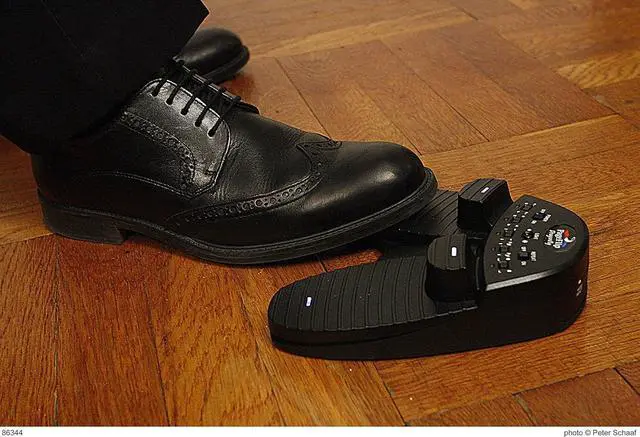 Alt view image 7 of 7 - Dragonfly Bluetooth Page Turner Pedal  4-Pedal Silent Foot Pedal for iPad, Android & PC  Hands-Free Sheet Music Control  Works with forScore, OnSong, MobileSheets & 100+ Music Apps