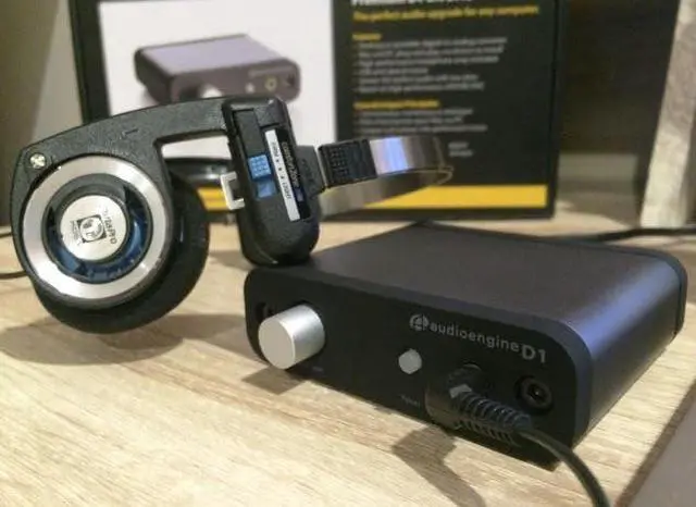 Alt view image 6 of 6 - D1 32-bit Desktop DAC and Headphone Amp, Preamp, Laptop, Amplifier, Gamers and Musicians