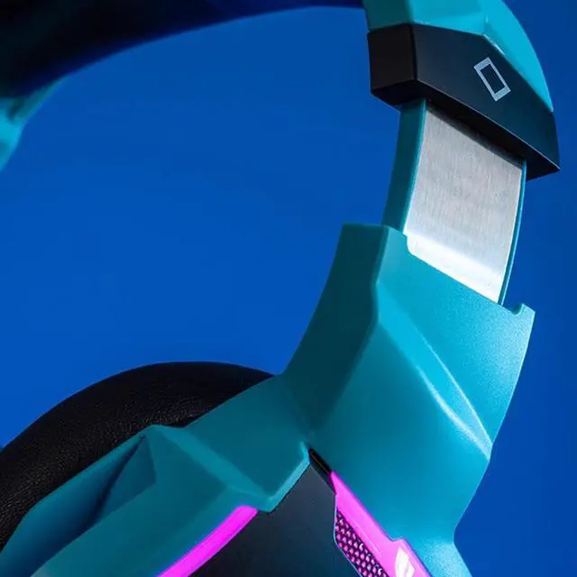 Alt view image 3 of 5 - Moeyu Hatsune Miku Esports Heart Headset, Wired Over-Ear Gaming Headset, 7.1 Virtual Surround Sound + 50mm Drivers, Single USB Port, Omnidirectional Microphone, Adjustable Headband, Comfortable wear