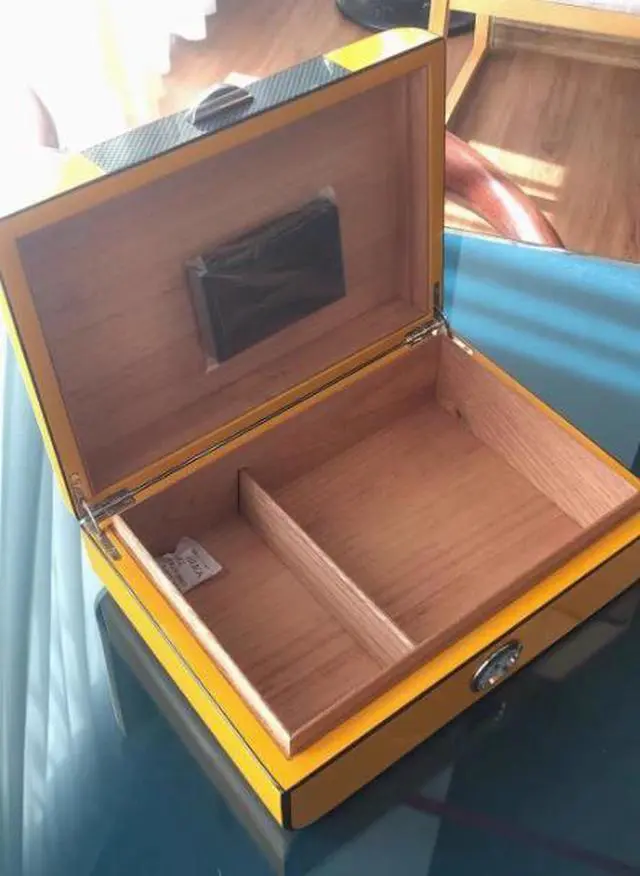 Alt view image 2 of 2 - LCDH 30-50 pieces pack, Yellow piano-polished lacquercigar bax Moisture-proof
fboc Artistic decoratve item,.Professional customization.
