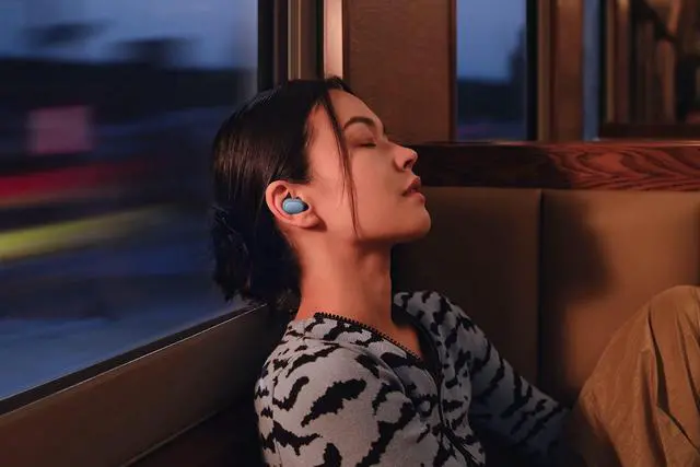 Alt view image 2 of 5 - Xiaomi Redmi Buds Essential Wireless Earbuds M2222E1 - (Black)