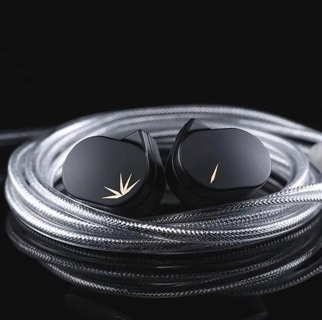Alt view image 3 of 5 - Moondrop CHU II High Performance Dynamic Driver IEMs Interchangeable Cable in-Ear Headphone