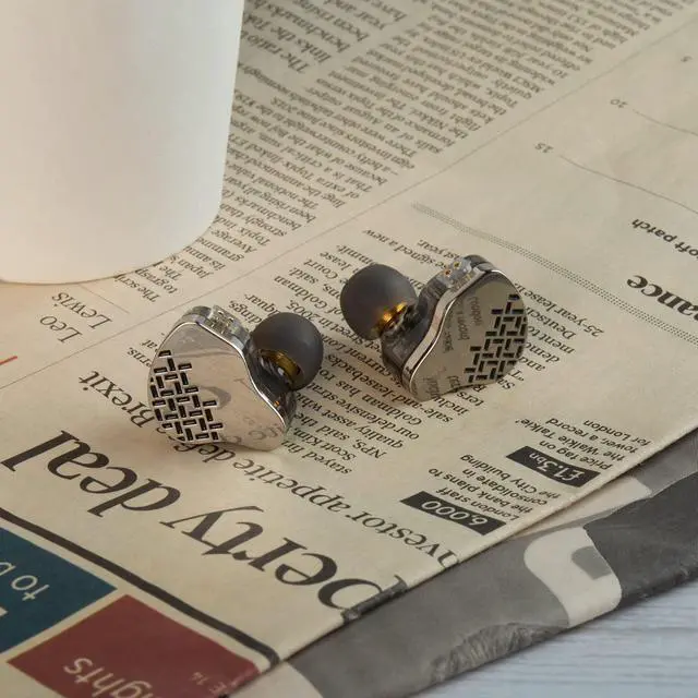 Alt view image 2 of 5 - Kinboofi KBEAR Rosefinch Wired Headphone,5m Silicon Composite Biological Diaphragm DD Stereo Earphone+5 Pairs KBEAR 07 Ear Tips