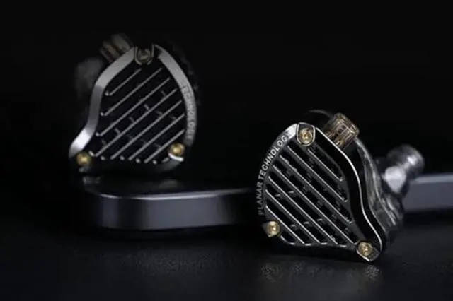 Alt view image 2 of 4 - KZ PR3 Earbuds with Microphone