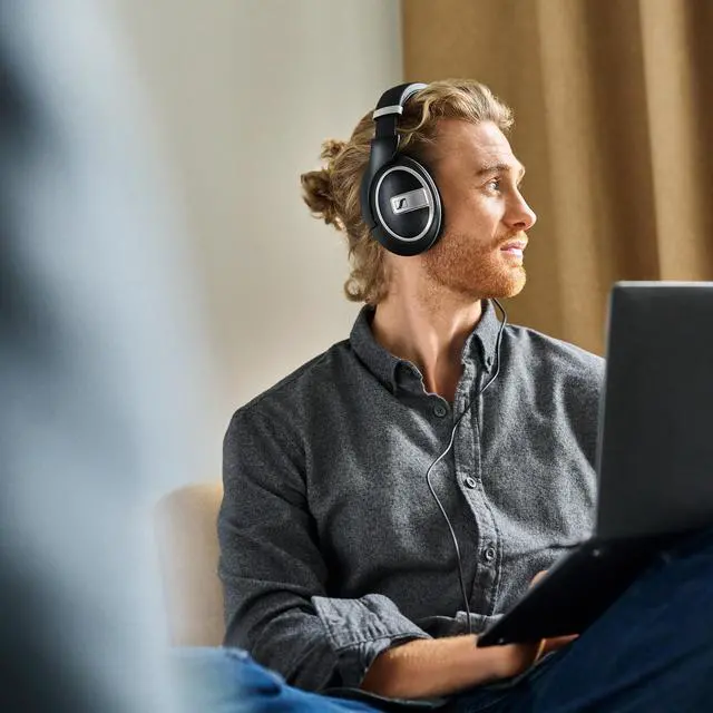 Alt view image 4 of 4 - Sennheiser HD 599 - Open Headphones, Special Edition, Black, Wired